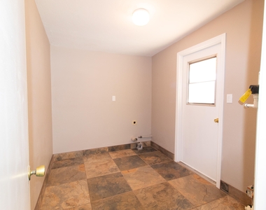 2145 W Paseo Redondo - Photo Thumbnail 19