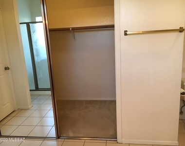 7390 E Santidad Place - Photo Thumbnail 20