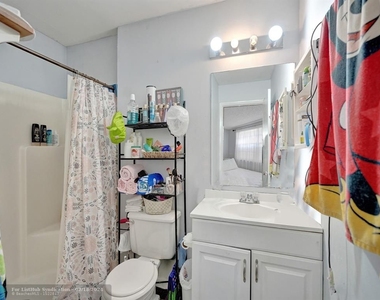 2828 Coral Springs Dr - Photo Thumbnail 13