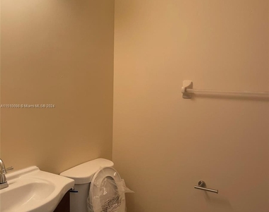 3829 Nw Woodfield Dr - Photo Thumbnail 13