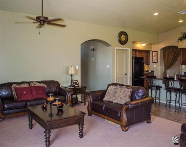 6093 E 46 Ln - Photo Thumbnail 3