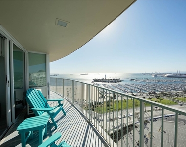 700 E Ocean Boulevard - Photo Thumbnail 10