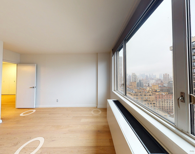 401 East 80th Street - Photo Thumbnail 1