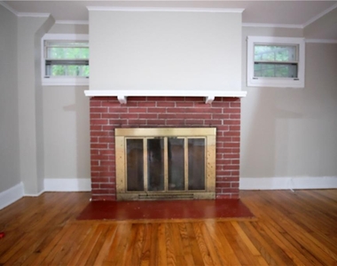 162 W Hartsdale Avenue - Photo Thumbnail 17