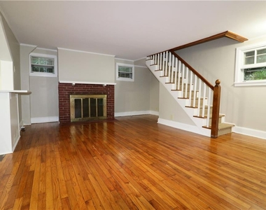 162 W Hartsdale Avenue - Photo Thumbnail 2