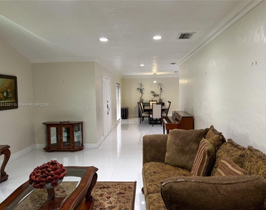 10725 Sw 133rd Ter - Photo Thumbnail 2