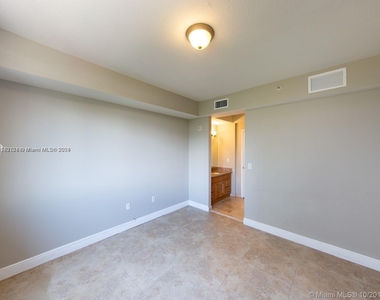 3590 Coral Way - Photo Thumbnail 9