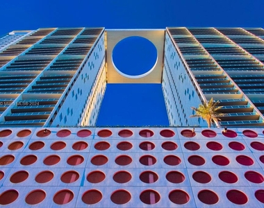 500 Brickell Av - Photo Thumbnail 21