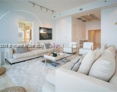 16001 Collins Ave - Photo Thumbnail 6