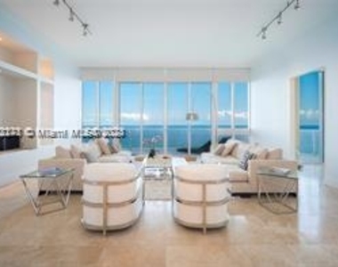 16001 Collins Ave - Photo Thumbnail 5