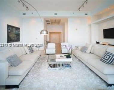 16001 Collins Ave - Photo Thumbnail 7