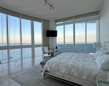 16001 Collins Ave - Photo Thumbnail 25