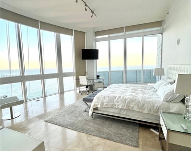 16001 Collins Ave - Photo Thumbnail 28