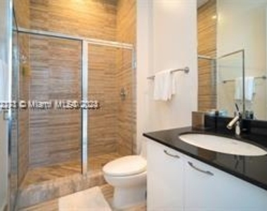 16001 Collins Ave - Photo Thumbnail 11