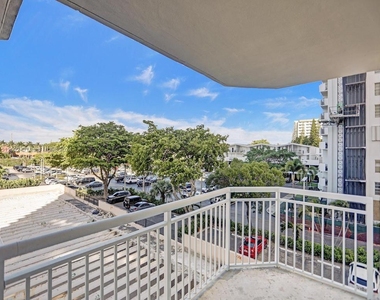 18051 Biscayne Blvd - Photo Thumbnail 37