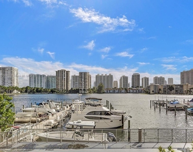 18051 Biscayne Blvd - Photo Thumbnail 45