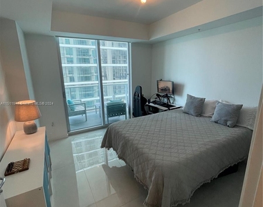 300 S Biscayne Blvd - Photo Thumbnail 6