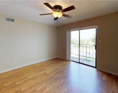 904 University Oaks Boulevard - Photo Thumbnail 2