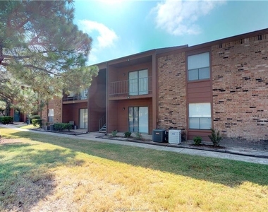 904 University Oaks Boulevard - Photo Thumbnail 0