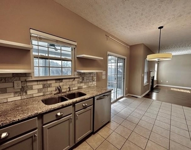 210 Mincey Way - Photo Thumbnail 8