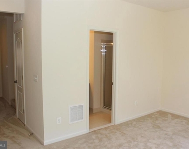 43313 Novi Terrace - Photo Thumbnail 9