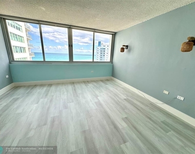 7135 Collins Ave - Photo Thumbnail 1