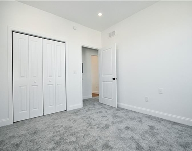 4728 Lorigan Street - Photo Thumbnail 31