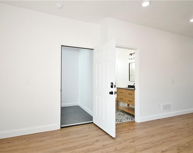 4728 Lorigan Street - Photo Thumbnail 21