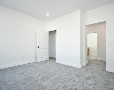 4728 Lorigan Street - Photo Thumbnail 25