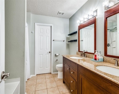 8409 Plantain Court - Photo Thumbnail 11