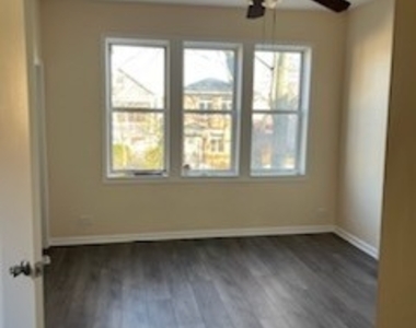 4102 S Maplewood Avenue - Photo Thumbnail 1