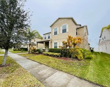 6013 Sunset Isle Drive - Photo Thumbnail 1