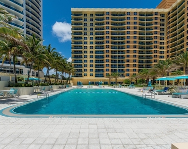 2501 S Ocean Dr - Photo Thumbnail 23