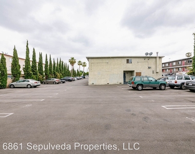 6861 Sepulveda Blvd - Photo Thumbnail 0