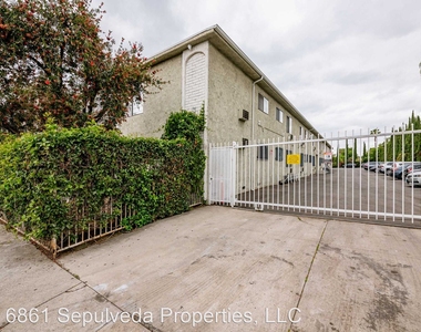 6861 Sepulveda Blvd - Photo Thumbnail 13