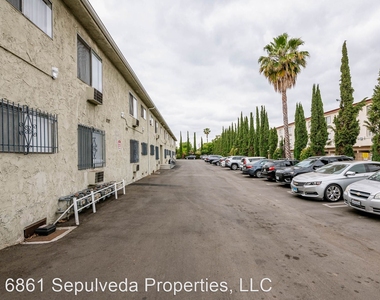 6861 Sepulveda Blvd - Photo Thumbnail 14