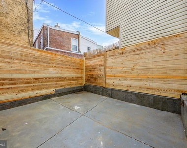 2451 Frankford Ave - Photo Thumbnail 1