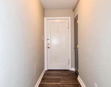 7036 Strathmore St - Photo Thumbnail 15