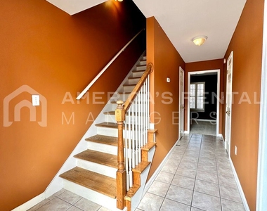 165 Rocky Ridge Drive - Photo Thumbnail 2