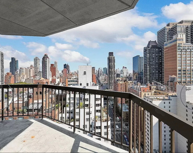 360 East 57th Street - Photo Thumbnail 7