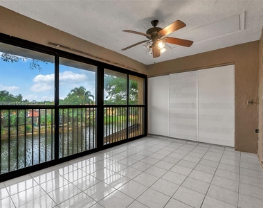 3763 Cocoplum Cir - Photo Thumbnail 17