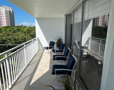 609 Ocean Dr - Photo Thumbnail 13