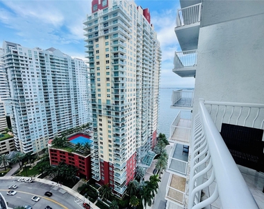 1200 Brickell Bay Dr - Photo Thumbnail 16