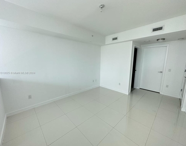 1080 Brickell Ave - Photo Thumbnail 7