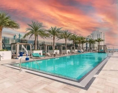 4010 S Ocean Dr - Photo Thumbnail 1