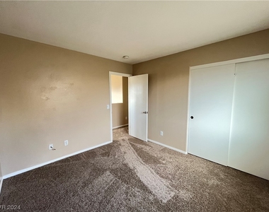 5420 Pipers Meadow Court - Photo Thumbnail 12