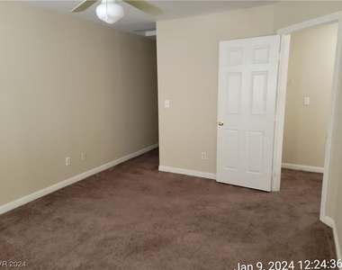 1606 Hennepin Drive - Photo Thumbnail 17