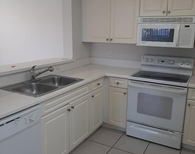 1160 Wildwood Lakes Blvd - Photo Thumbnail 4
