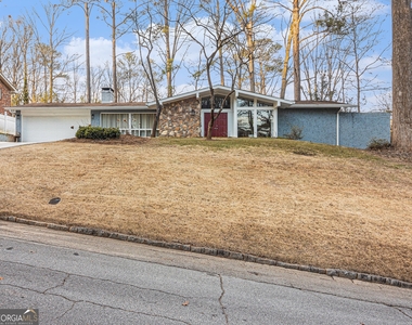 3590 Cloudland Drive - Photo Thumbnail 0