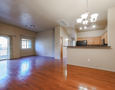 2401 E Rio Salado Parkway - Photo Thumbnail 2